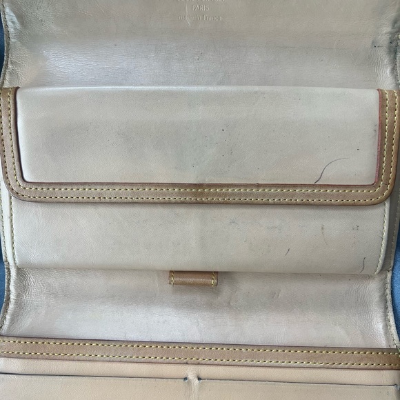 Louis Vuitton Wallet - Picture 5 of 12